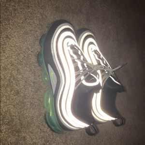 Nike Vapormax ‘97s “Japan”